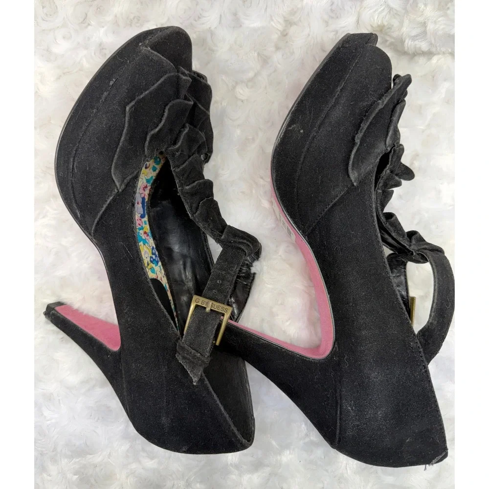 G by GUESS Black Ruffle Peep Toe Platform Pink‎ Floral Insole Size 10M Heels